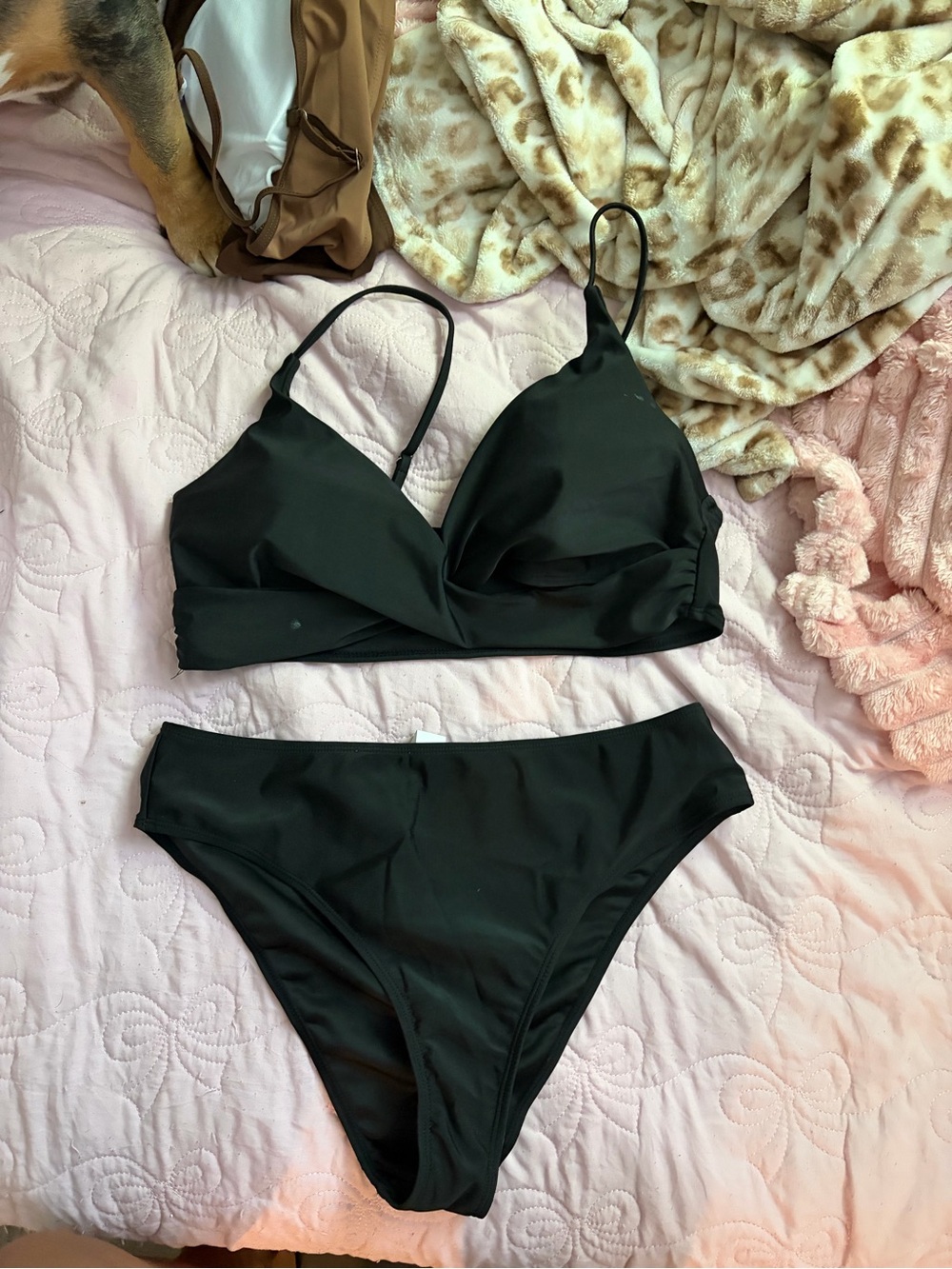 Women’s Black Two-Piece Swim Set - Sleek High-Waist BikinNEVER WORN !